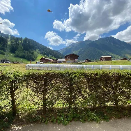 Apartment Pied Des Pistes, 4 Personnes, 1 - Mont02 *